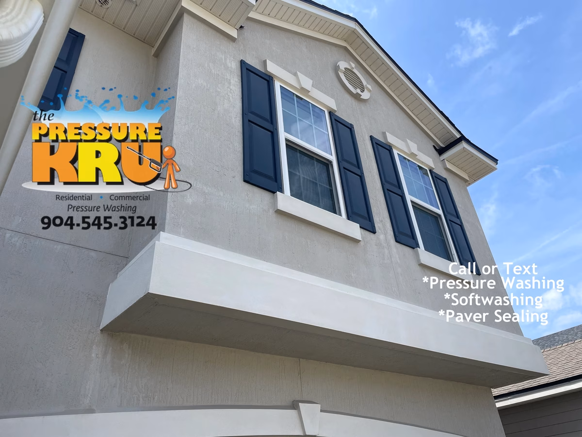 After Mold and Algae removal from a stucco homes exterior in Oakridge Landing