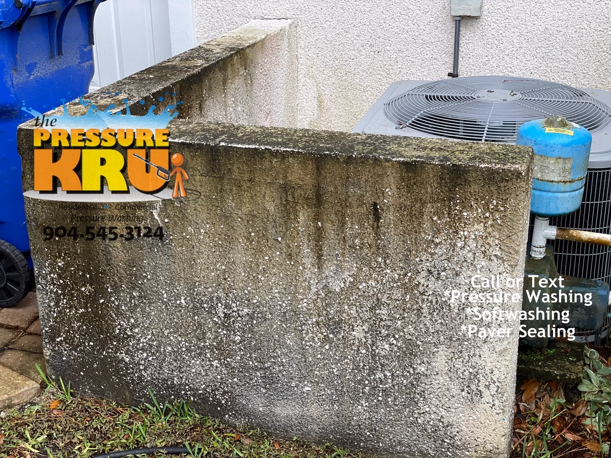 Coquina exterior cleaning near St. Johns Golf and Country Club before improving home appearance