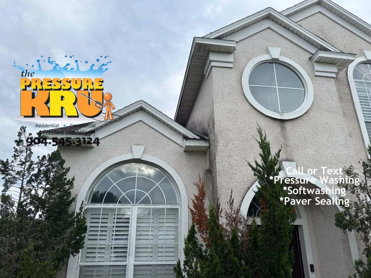 Professional coquina cleaning in World Golf Village protecting delicate exterior stone. Before cleaning.