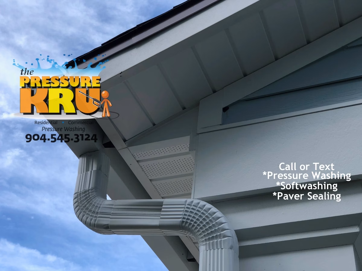 Before and after house pressure washing in St. Johns Golf and County Club.
