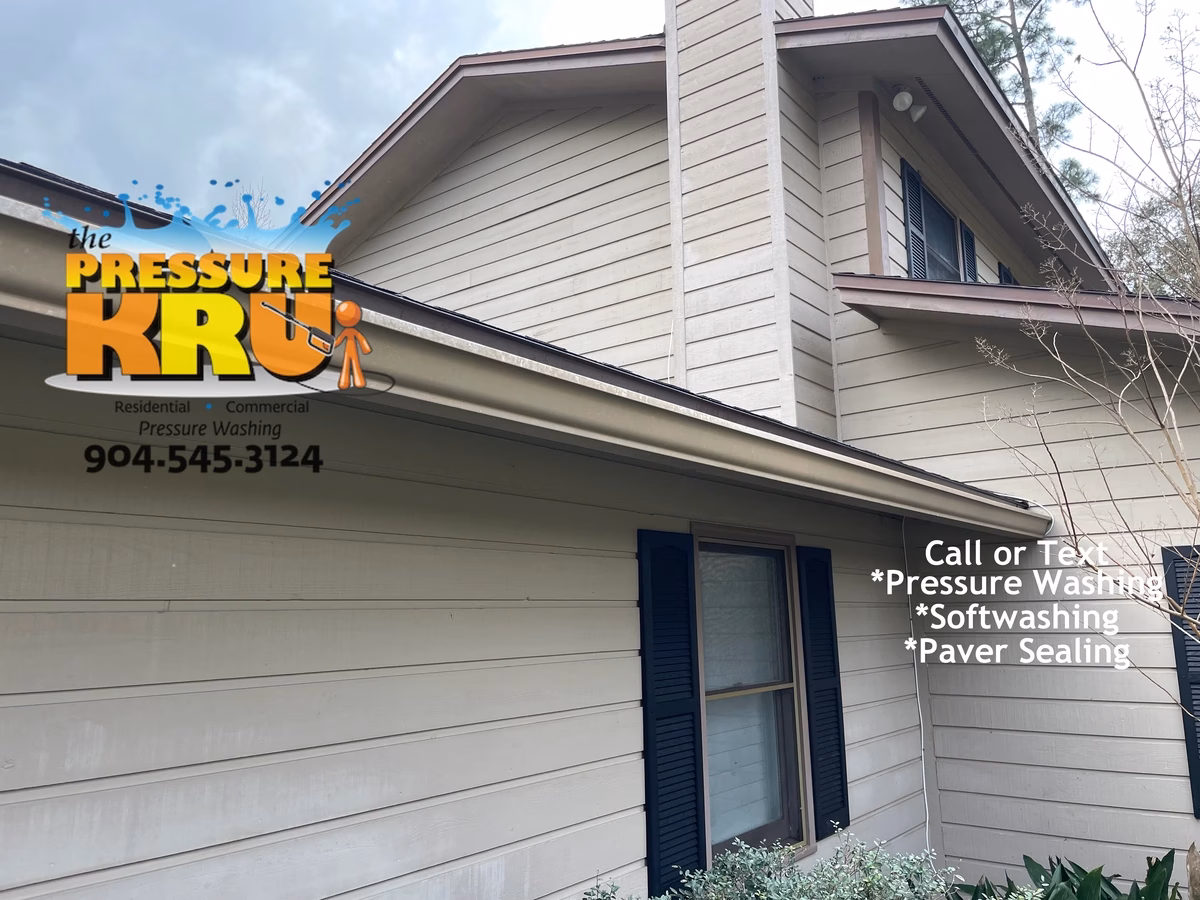 Before and after house pressure washing in Mandarin area of Jacksonville, FL.