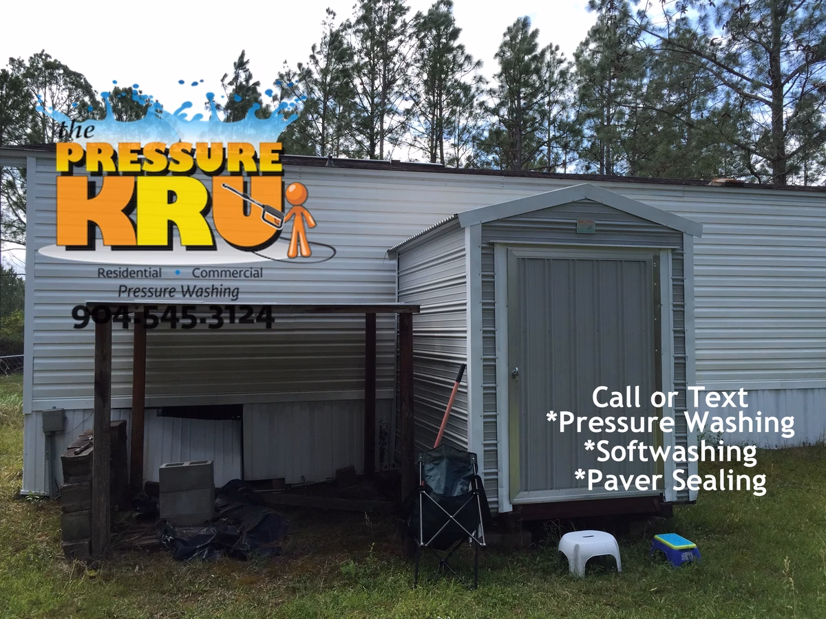 Vinyl Siding restoration after house washing a shed in Switzerland FL