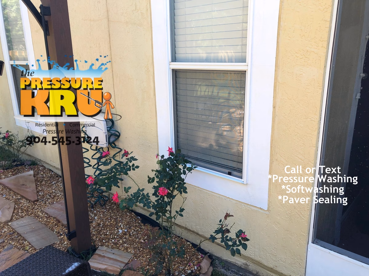 Soft Washing Service after cleaning dirty Stucco in Greenland Chase neighborhood.