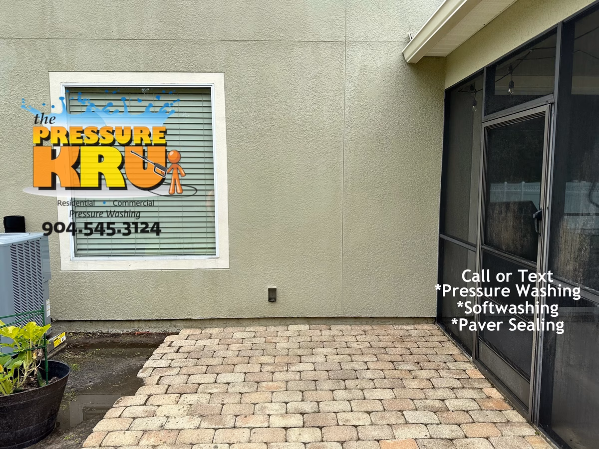 Professional Stucco house washing after low-pressure washing in Durbin.
