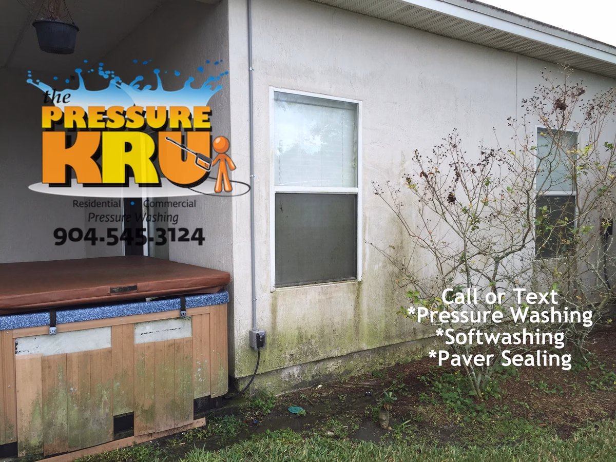 House washing contractor before cleaning Stucco home in Aberdeen.