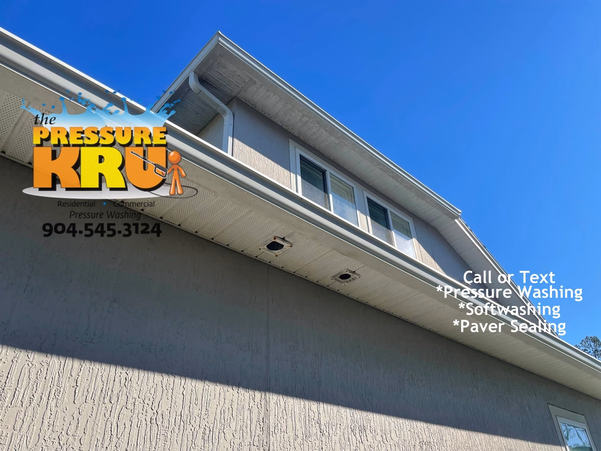 Jacksonville FL Stucco Cleaning home before soft washing.