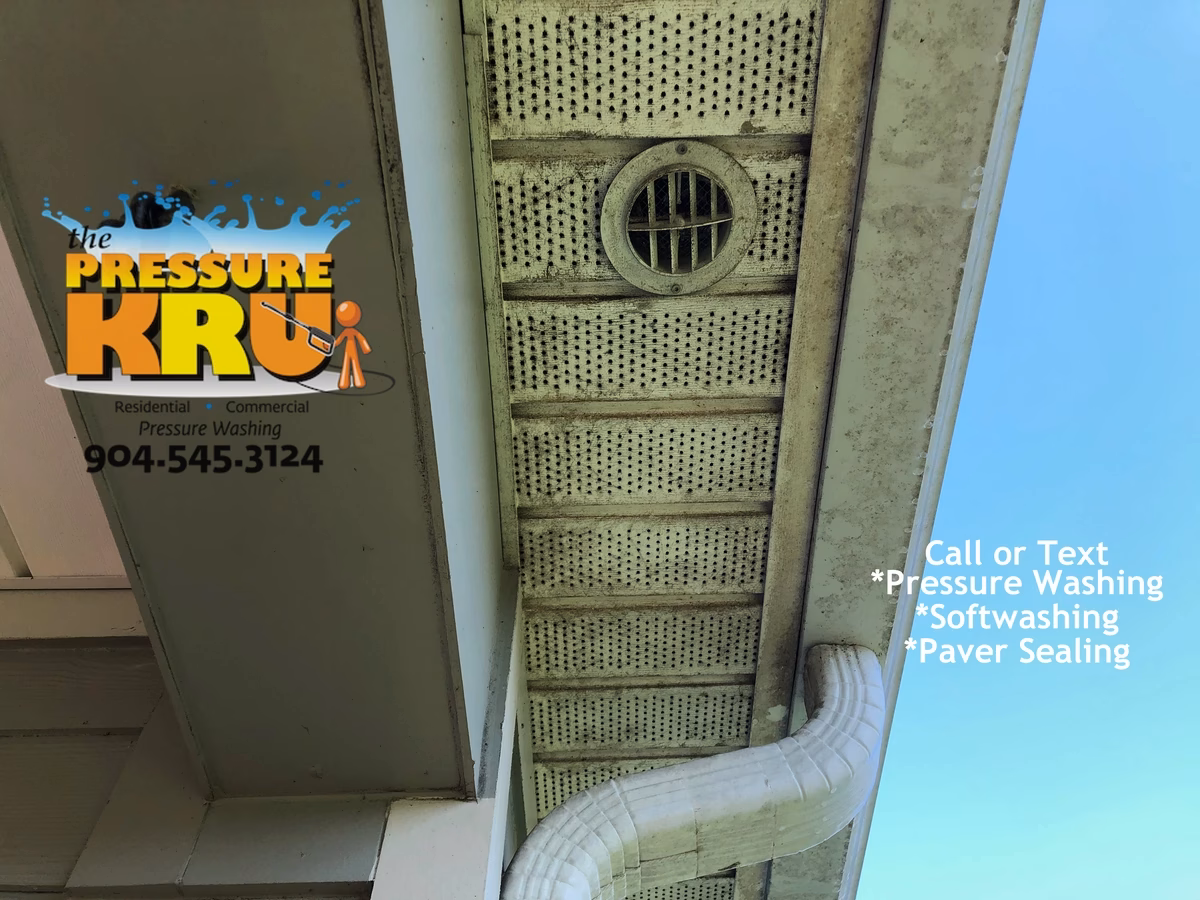 Pressure washing a Del Webb Ponte Vedra home restoring its exterior.