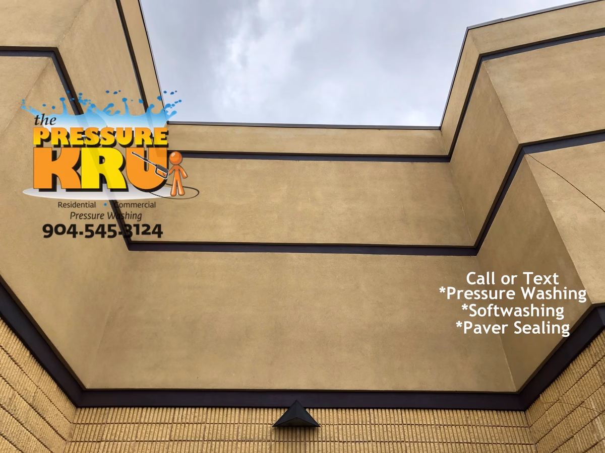 Commercial Stucco cleaning after Softwash at Orange Park Mall.