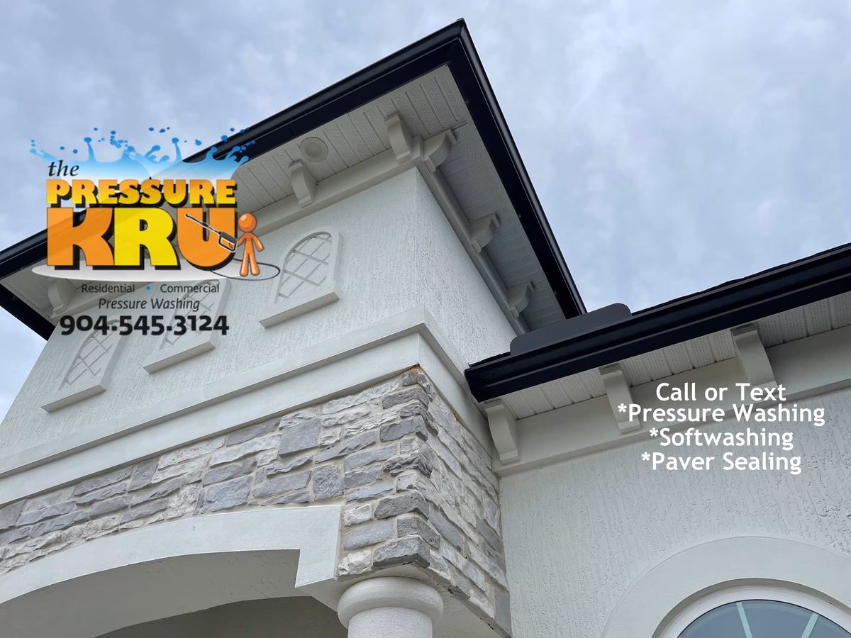 Stucco home exterior cleaned after using safe soft wash methods in Jacksonville Florida