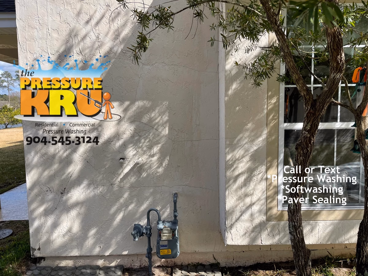 Clean Stucco exterior after professional house washing in Mandarin neighborhood.