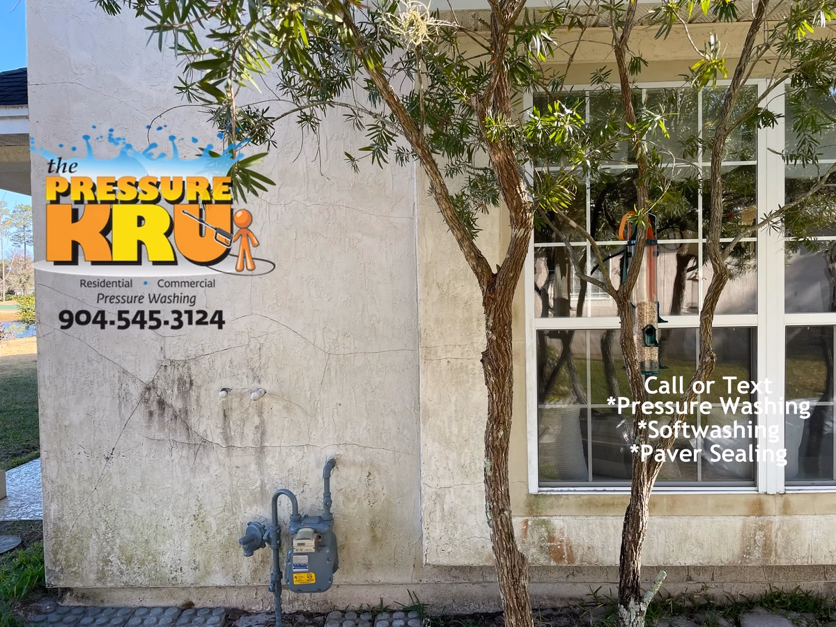 Clean Stucco exterior before professional house washing in Mandarin neighborhood.