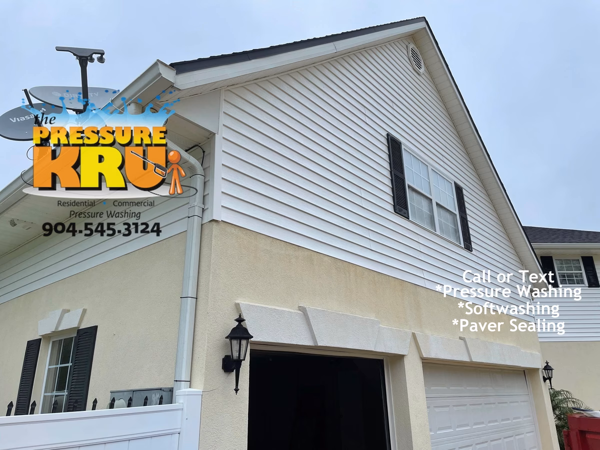 Professional soft wash vinyl siding cleaning after Julington Creek