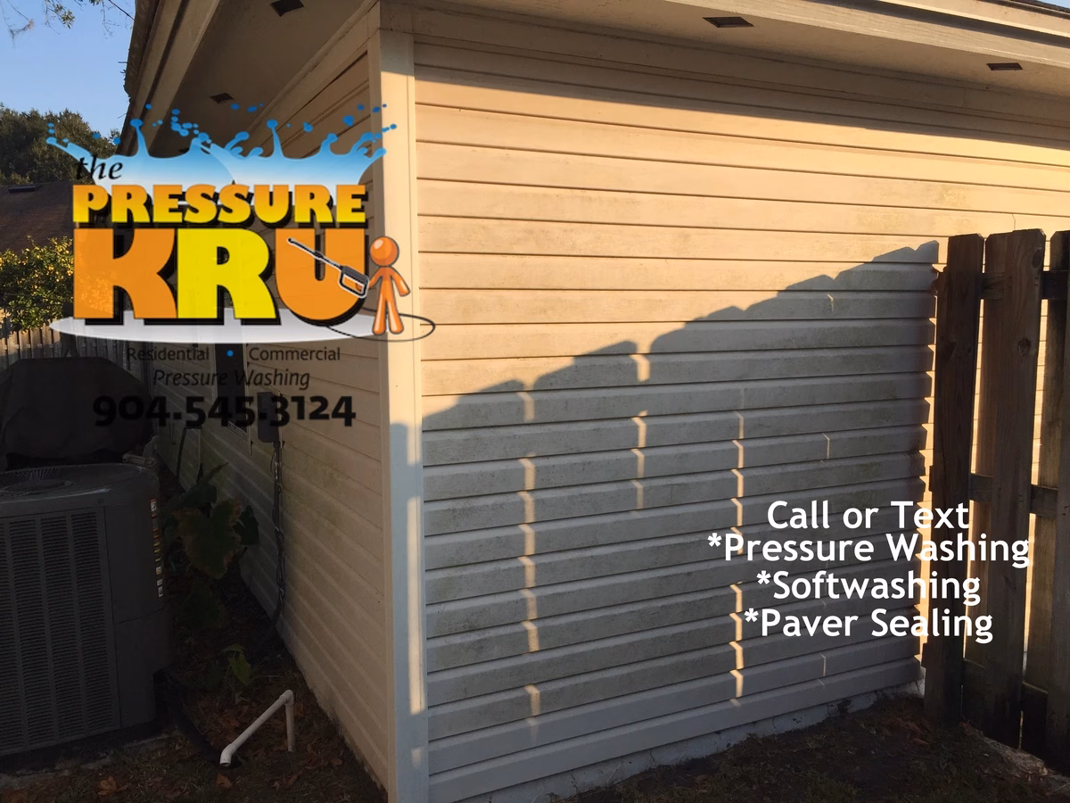 Vinyl siding exterior cleaning before showing dramatic exterior transformation in Bartram area.