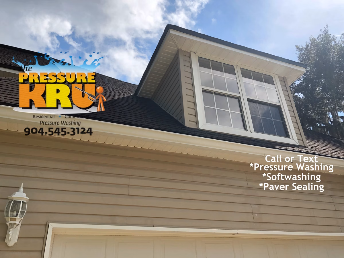After exterior vinyl siding cleaning in Julington creek neighborhood.