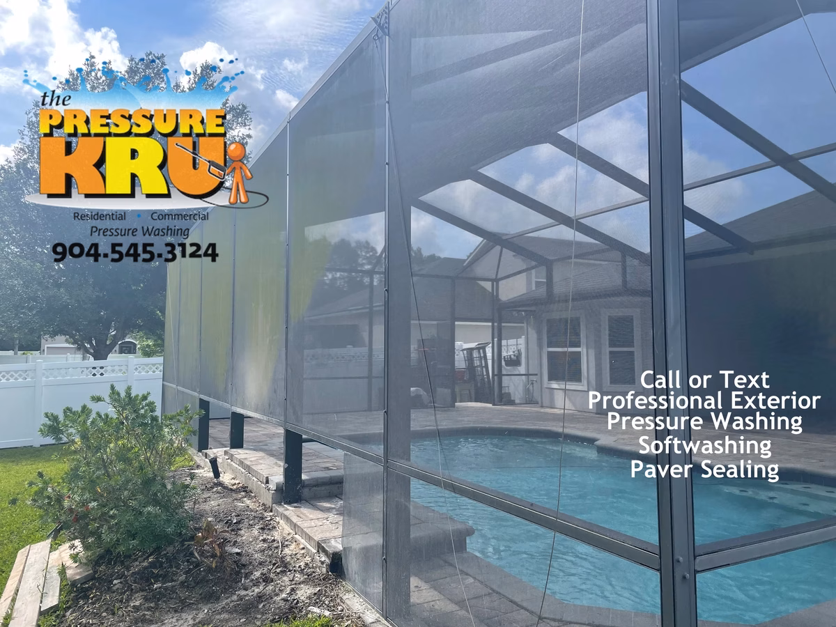 Pool Cage soft washed to remove green algae in St Johns, Fl before.