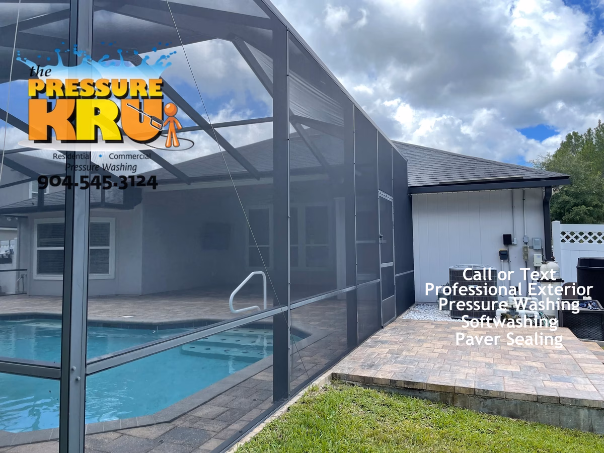 Screen enclosure AFTER soft washing in St Johns, FL.