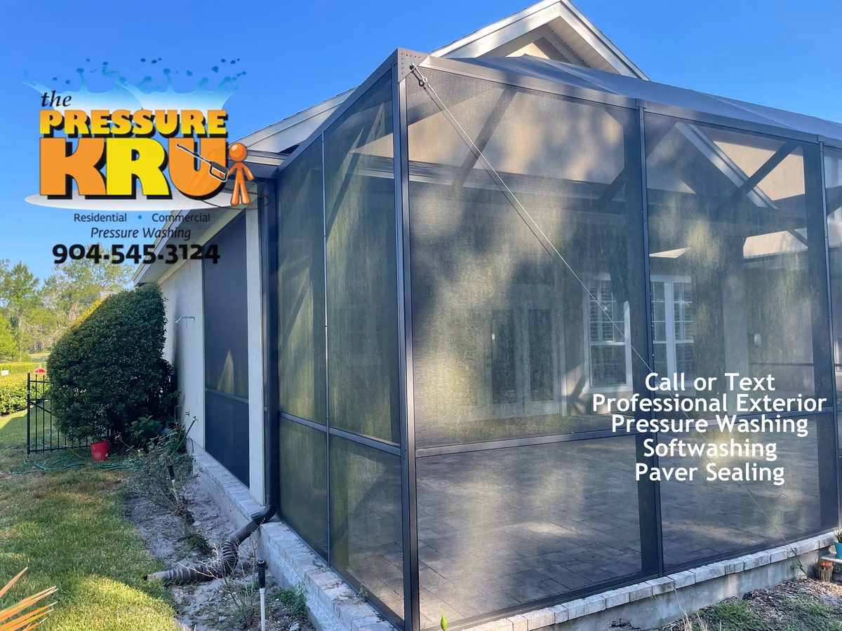 Pool Enclosure with algae and mildew before soft washing in South Hampton.