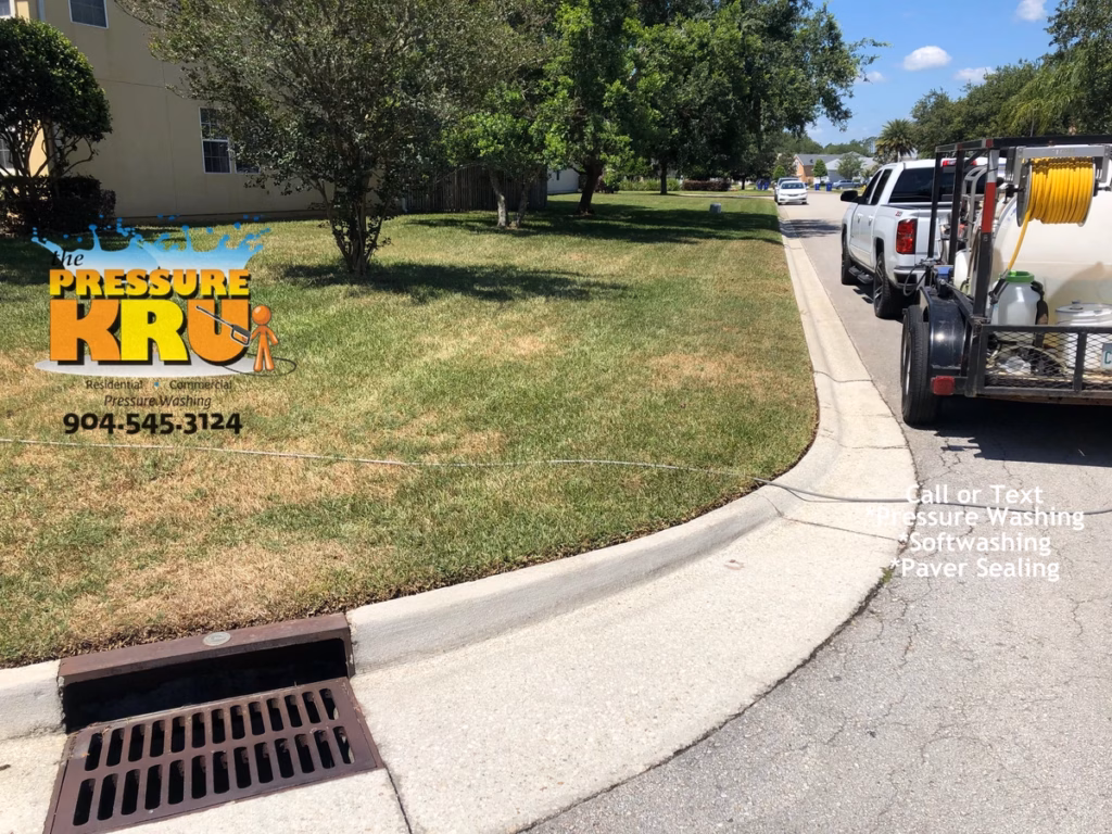 Residential curb cleaning in Jacksonville, Florida after