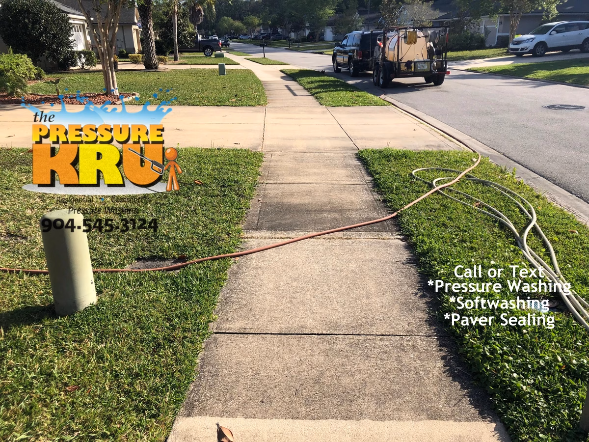 Professional cleaning for holiday home preparation in St. Johns, FL 32259. Before picture.