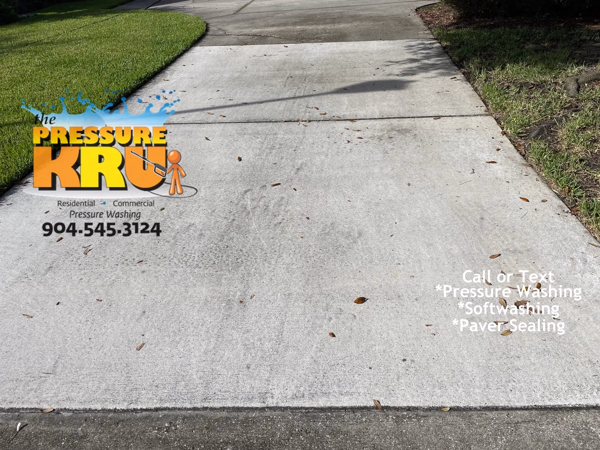 Eco-friendly hot water power washing cleaning method demonstrated in St Johns, FL. Before picture.