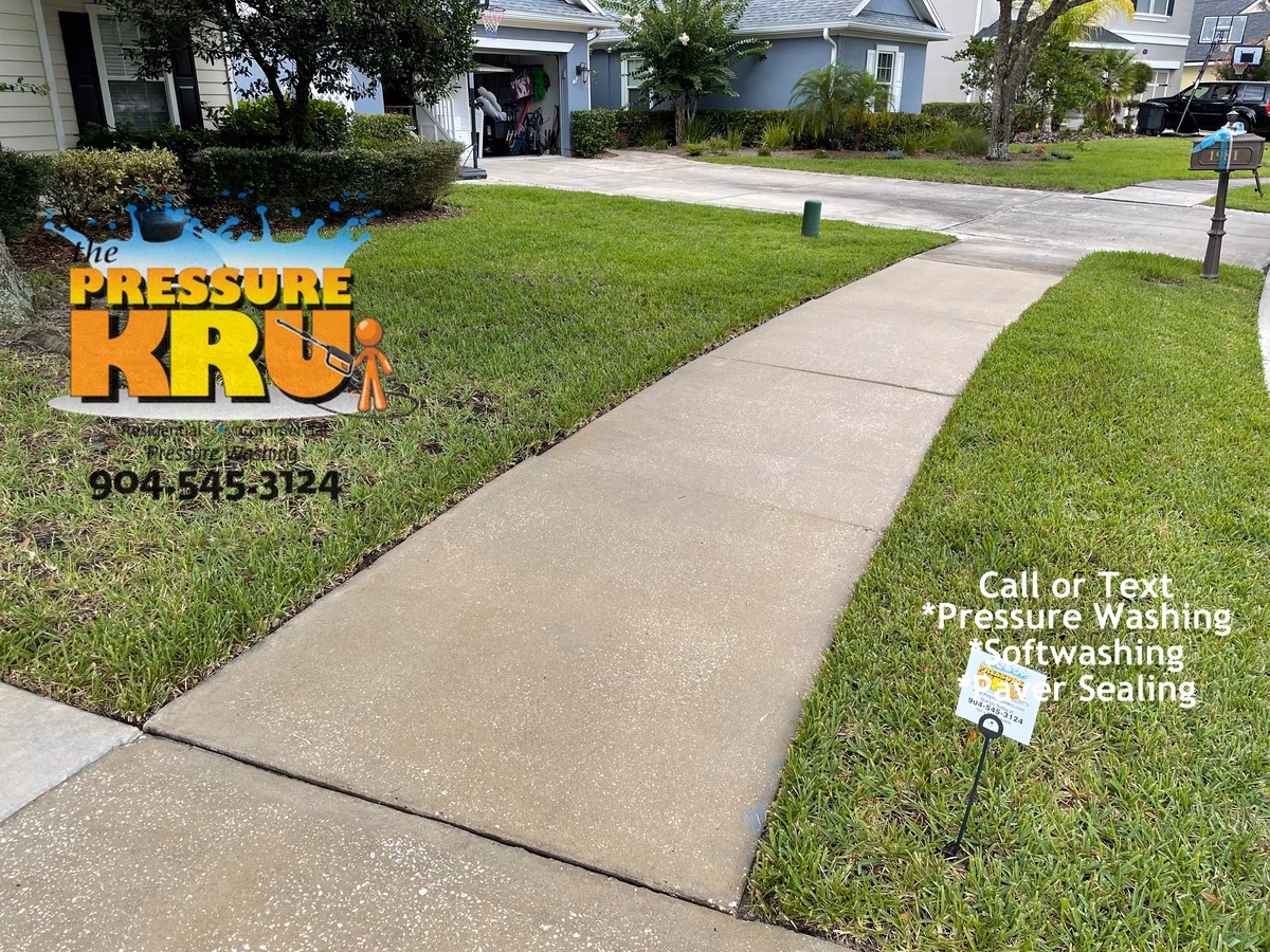 pressure washing service for new home owner move-in in St. Johns, FL. After picture.