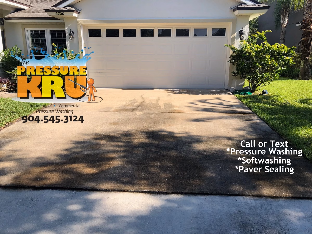 Proudly serving St. Johns, County before premium driveway cleaning results.