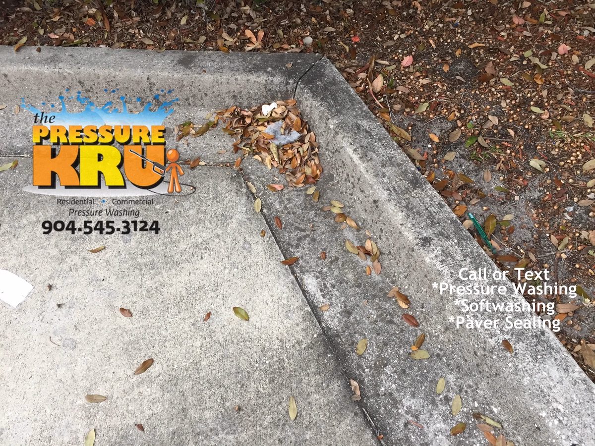 Curb Pressure cleaning in Aberdeen before