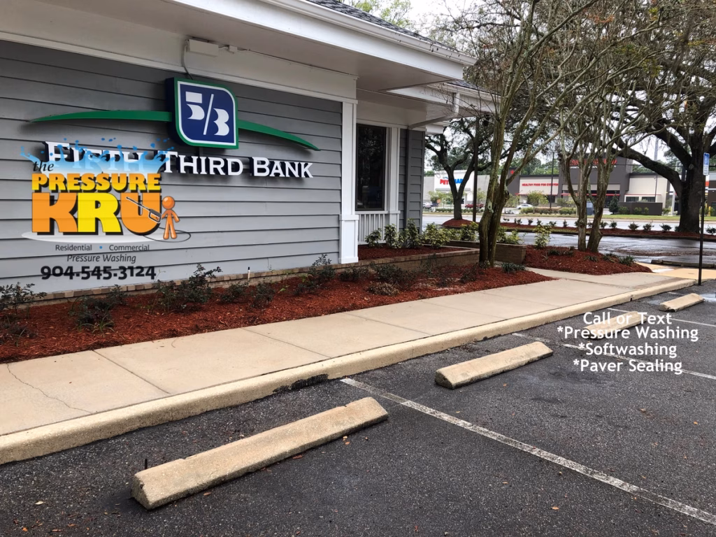 Professional curb and sidewalk cleaning in Mandarin, FL after
