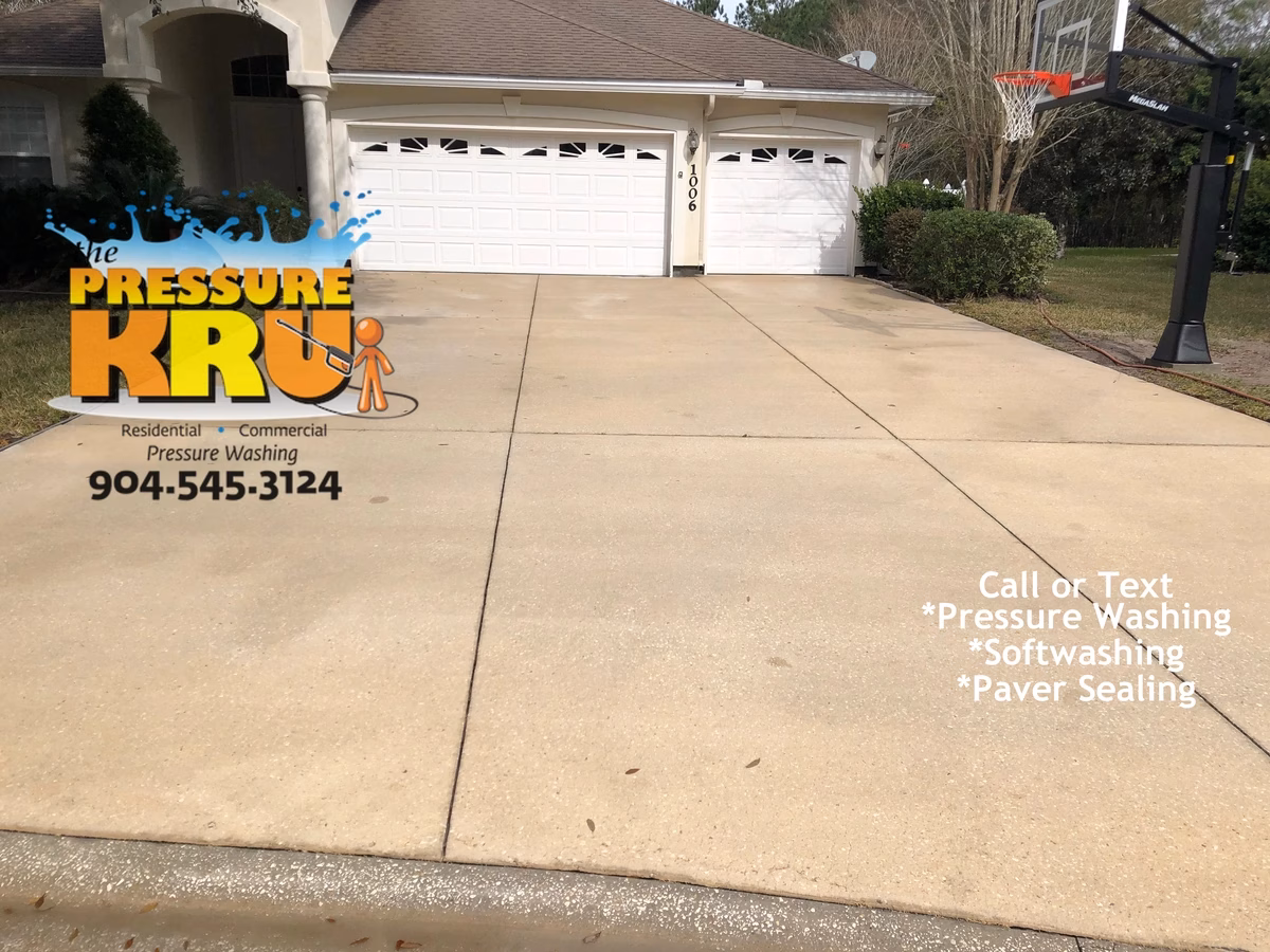 Local pressure washing company delivering perfect driveway cleaning result near Jacksonville, FL after service.