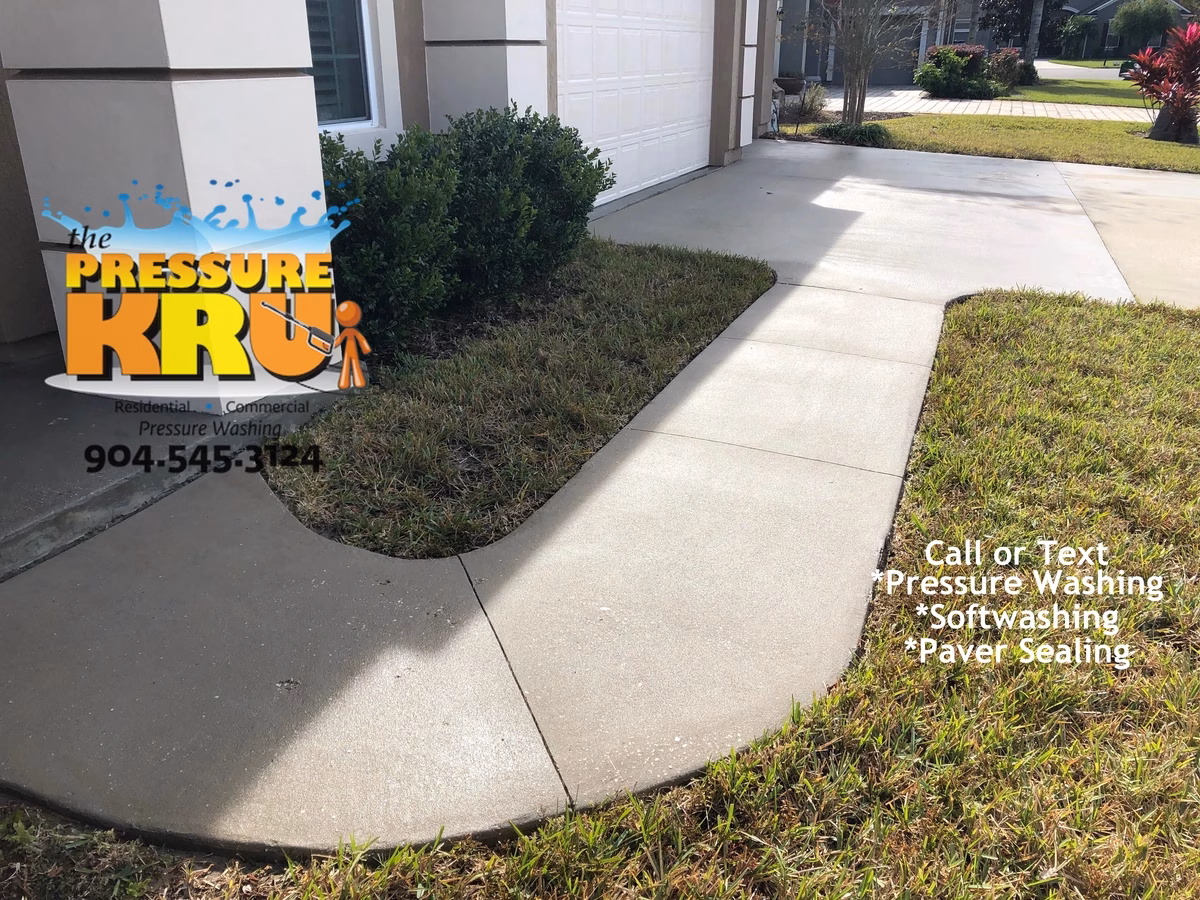 Driveway cleaning in Saint Johns, FL after removing mold and mildew.