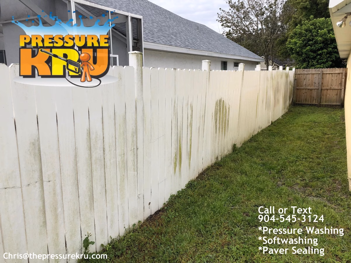 Painted wood fence cleaning in Greenleaf Village before
