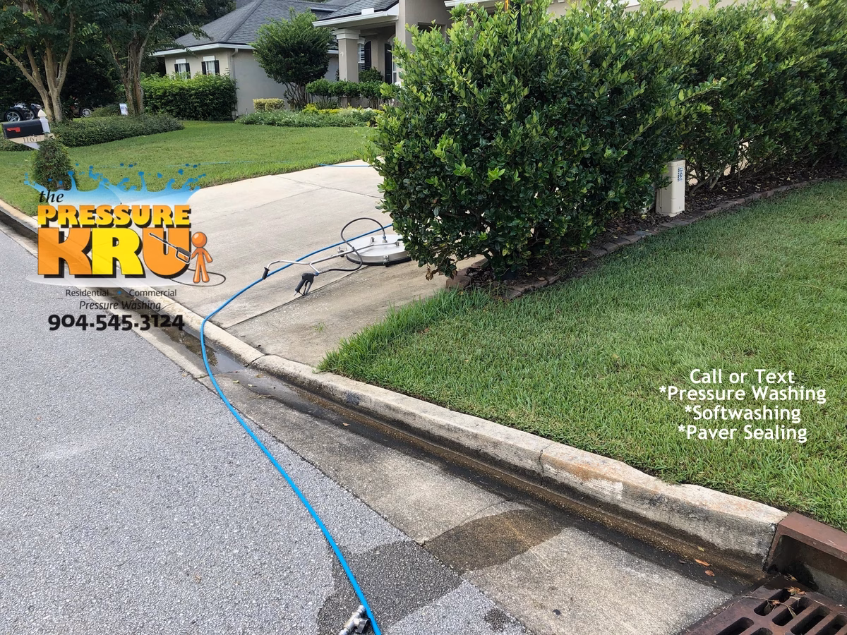 Curb mildew removed from home in St. Johns, FL before