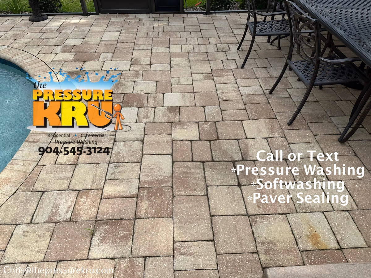 Pool deck surface cleaned in Sawgrass before.