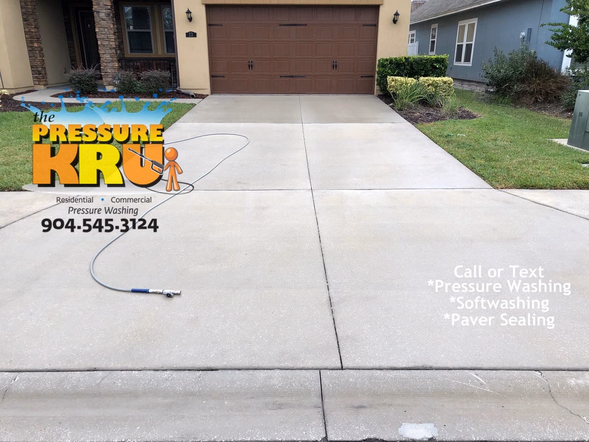 Driveway pressure washing service in St. Johns, FL. after removing mold from surfaces. Looks brand new!