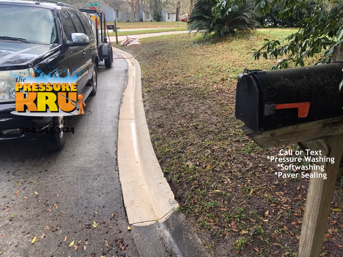 Driveway curb cleaning in St. Johns, FL after